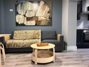 Χώρος καθιστικού στο “ The Art House 4” Galway, Woodquay +18 φωτογραφίες