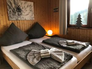 Postel nebo postele na pokoji v ubytování Chalet BERGglück Willingen - Nähe Skilifte