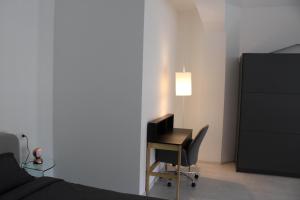 Φωτογραφία από το άλμπουμ του Milan Space Loft - Apartment close to M5 subway - Free Parking - Sky & Netflix TV στο Μιλάνο