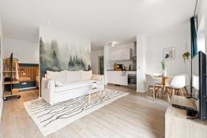 Zona d'estar a Greenhouse Living Küstelberg Apartments - 5 Betten & 2 Schlafsofas - 7 Minuten von Winterberg für 9 Personen
