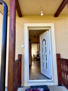 Ảnh trong thư viện ảnh của Jelena ở Cetinje +24 ảnh