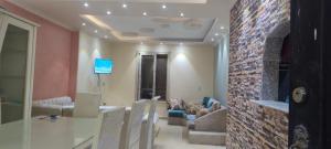 Posezení v ubytování Apartment near downtown and airport