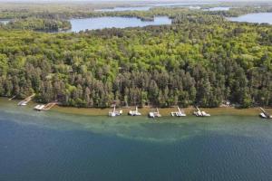 Gallery image of Premier Lakeside Retreat on The Whitefish Chain! in Cross Lake +16 photos