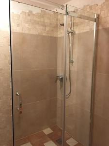 Bilik mandi di Haus der erwachenden Erde