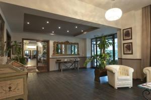 Posezení v ubytování Albergo Ristorante Sant'Eustorgio