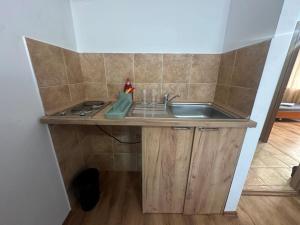A kitchen or kitchenette at 20% Discount! Central Seaside