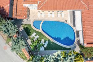 The swimming pool at or close to Deruni Ilıca