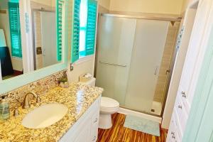 Ένα μπάνιο στο Bay Haven on Copano- 4 bdrm w/ 200+ft Fishing Pier +30 φωτογραφίες