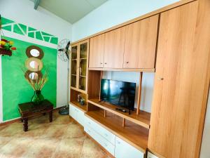 TV a/nebo společenská místnost v ubytování Tri Ri Coppe