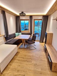 Fotografie z fotogalerie ubytování Ferienwohnung Samerbauer v destinaci Hopfgarten im Brixental