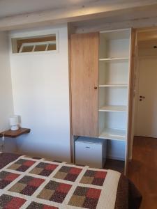 Postel nebo postele na pokoji v ubytování Room CS Cres