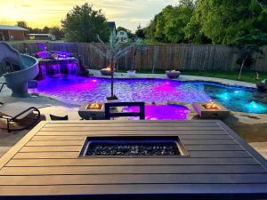 Fotografie z fotogalerie ubytování Luxury Palace / Vacation Home v destinaci Alvin