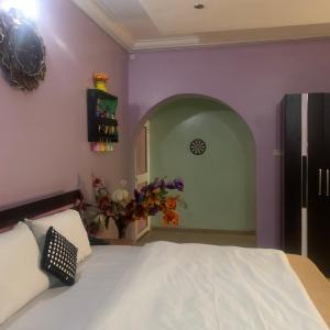 Katil atau katil-katil dalam bilik di Health Plaza Abuja