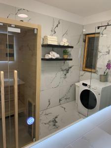 Et badeværelse på Apartment Ivo + 20 billeder