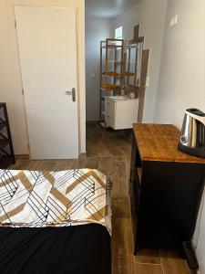 Postel nebo postele na pokoji v ubytování Chambre d hôtes du fromental