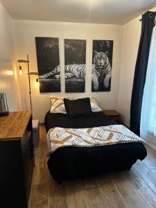 Postel nebo postele na pokoji v ubytování Chambre d hôtes du fromental