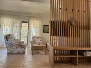 Et opholdsområde på Primavera Retreat + 37 billeder