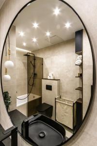 Kylpyhuone majoituspaikassa N16 Deluxe Apartment