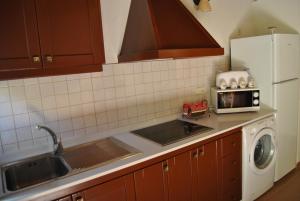 Kuchyň nebo kuchyňský kout v ubytování Casa Rural La Aldaba + 28 fotografií