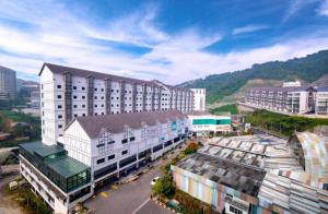 an aerial view of a city with buildings at Cthomestay @ nova highland hotel in Brinchang