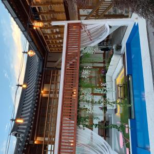 Bazén v ubytování Gyeongju N Hanok Pension nebo v jeho okolí