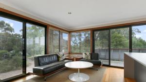 Afbeelding uit fotogalerij van On the Hill at Metung in Metung