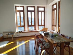 Χώρος καθιστικού στο Comfy modern house in Afetes