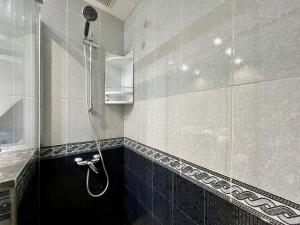 A bathroom at Las Palomas Beach