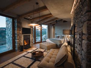A bed or beds in a room at Chalet Azanias Kalavryta