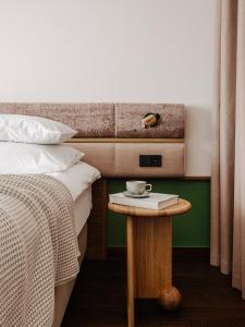 Postel nebo postele na pokoji v ubytování PURO Hotel Poznań Stare Miasto