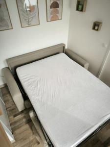 Précy-sur-MarnePetite dépendance privée的空床,
