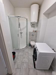 Kamar mandi di Apartament w Koninie przy ul. Wiosny Ludów