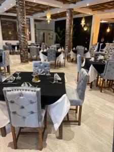 Posezení v ubytování Hotel La Perle du Sud