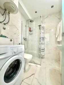 Phòng tắm tại Ponta Nova One bedroom Apartment with Sea view