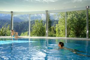 Bazén v ubytování Hotel Waldegg - Adults only nebo v jeho okolí