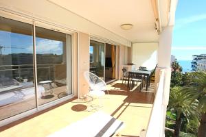 Balkón nebo terasa v ubytování Apartment 2 bedrooms 2 bathrooms clear view in Palm beach area