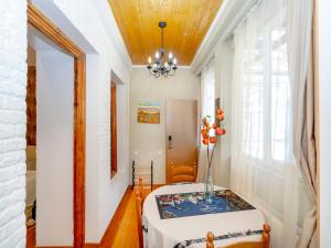 Fotografie z fotogalerie ubytování Old City Center- Adventurous Apt hosted by Giorgio v destinaci Tbilisi City