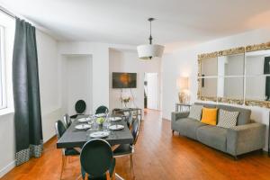 Posedenie v ubytovaní Huge and bright 4BD for 10 guests Sacre-Coeur