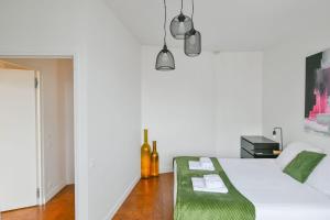 Posteľ alebo postele v izbe v ubytovaní Huge and bright 4BD for 10 guests Sacre-Coeur