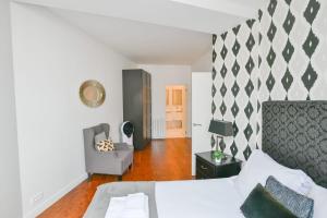 Posteľ alebo postele v izbe v ubytovaní Huge and bright 4BD for 10 guests Sacre-Coeur