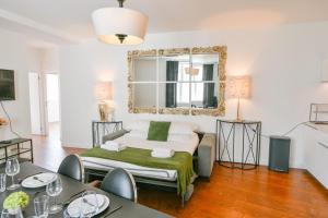 Posedenie v ubytovaní Huge and bright 4BD for 10 guests Sacre-Coeur