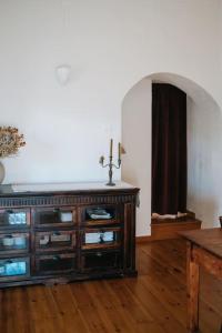 Gallery image of Apartamento en Casa del Siglo XVI con caballos in Ametlla +20 photos