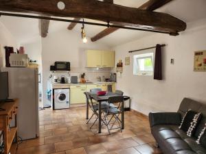 Fotografie z fotogalerie ubytování gîte Les Pégots - studio v destinaci Ménerbes