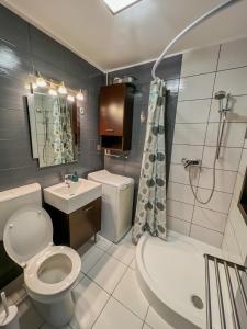 A bathroom at MIHI APARTMAN