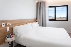 B&B HOTEL Écija客房内的一张或多张床位