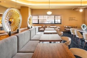 B&B HOTEL Écija的休息区