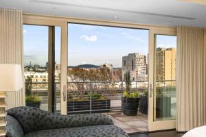 Μπαλκόνι ή βεράντα στο Crane Penthouse