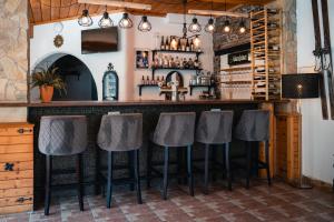 Ο χώρος του lounge ή του μπαρ στο Hotel Sonnenalm Stuhleck