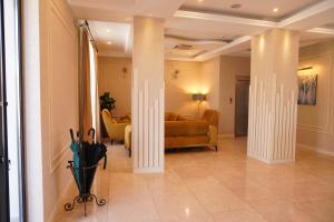A seating area at Marionn Hotel