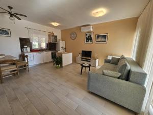 Kuchyň nebo kuchyňský kout v ubytování Apartment Marija